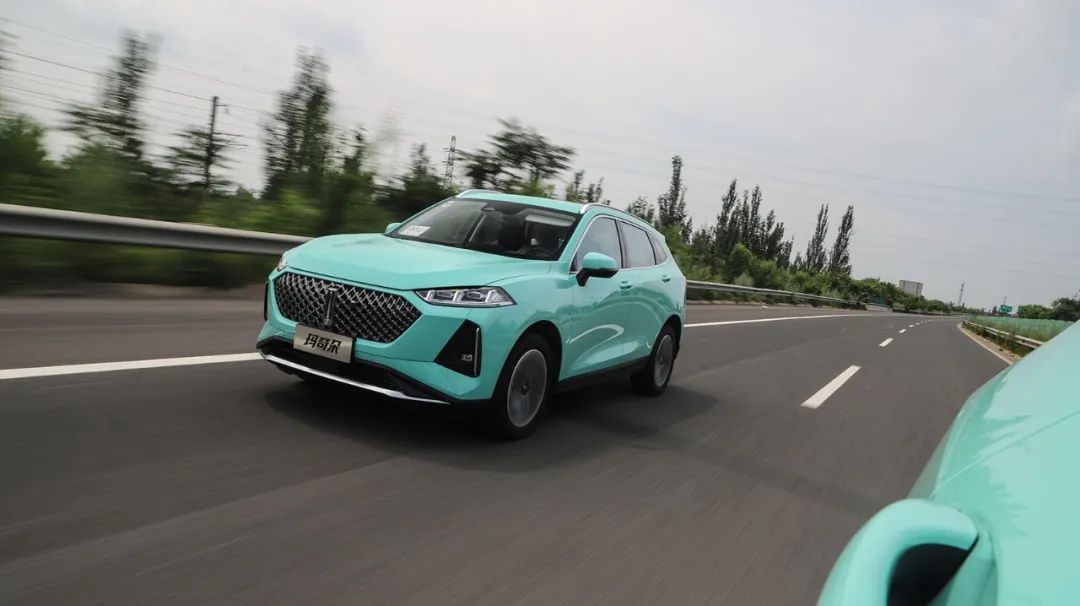 3毛钱一公里，高颜值国产SUV空间、配置、动力惊喜满满，比亚迪DM-i最怕它！-26