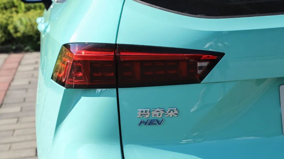 3毛钱一公里，高颜值国产SUV空间、配置、动力惊喜满满，比亚迪DM-i最怕它！-7