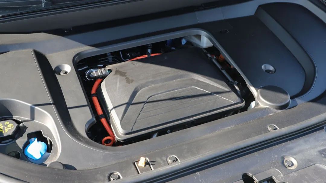 3毛钱一公里，高颜值国产SUV空间、配置、动力惊喜满满，比亚迪DM-i最怕它！-21