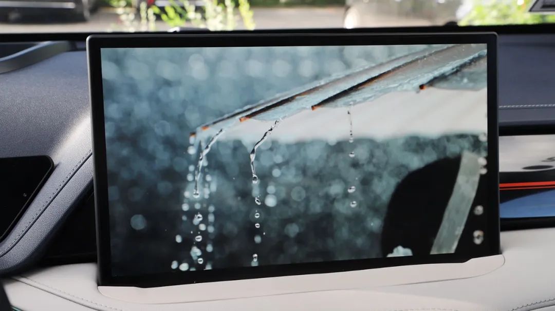 3毛钱一公里，高颜值国产SUV空间、配置、动力惊喜满满，比亚迪DM-i最怕它！-18