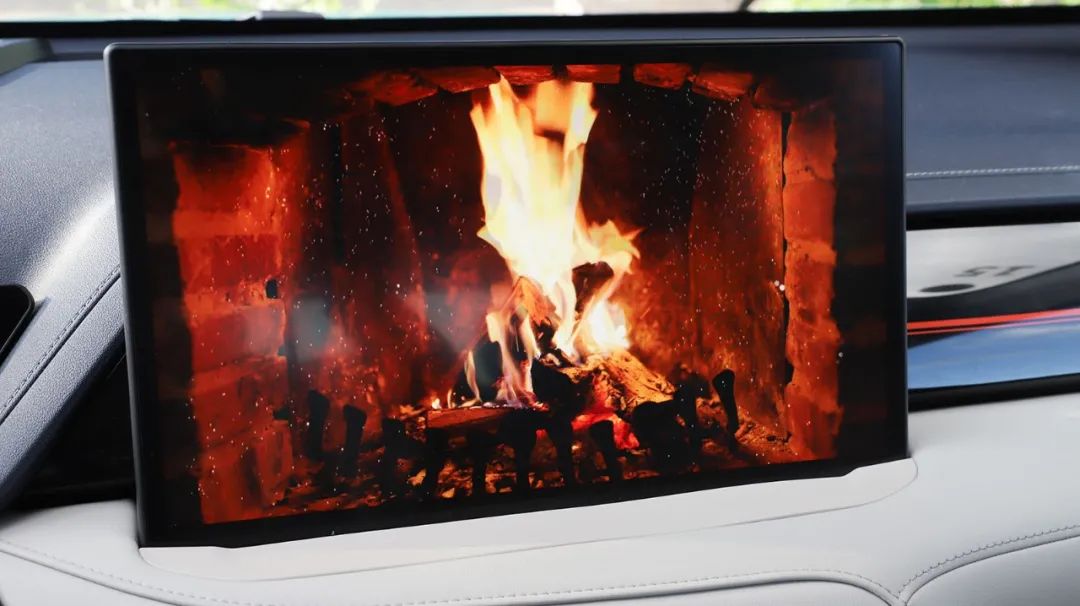 3毛钱一公里，高颜值国产SUV空间、配置、动力惊喜满满，比亚迪DM-i最怕它！-17