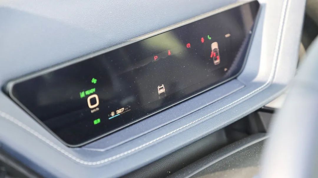 3毛钱一公里，高颜值国产SUV空间、配置、动力惊喜满满，比亚迪DM-i最怕它！-13