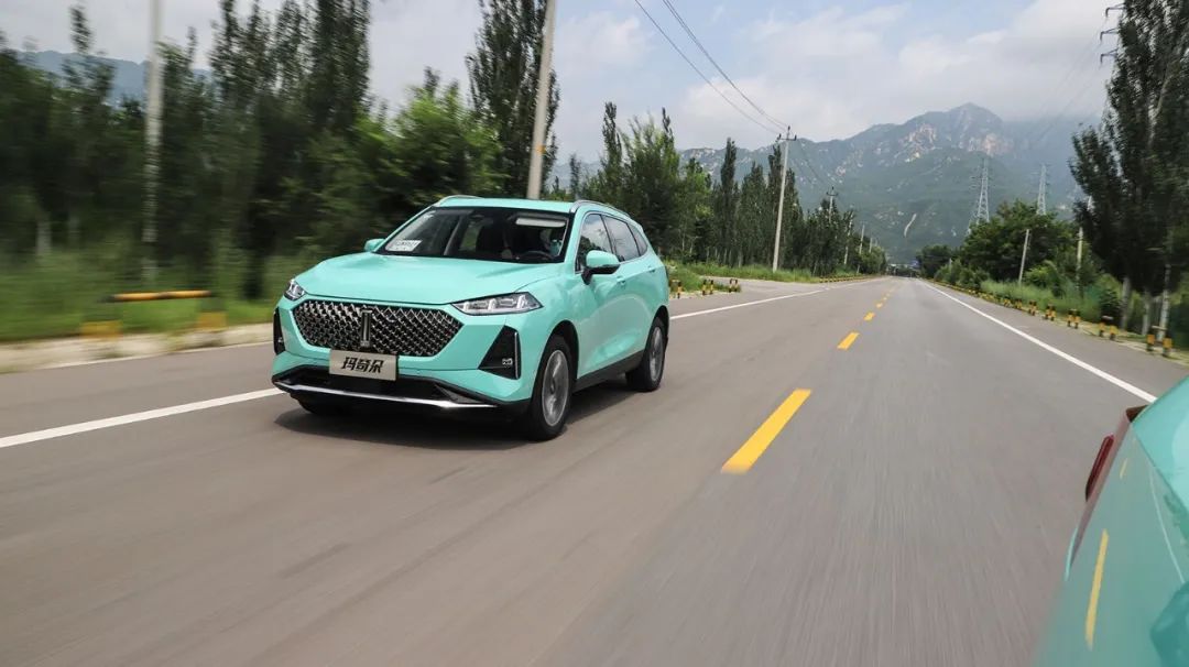 3毛钱一公里，高颜值国产SUV空间、配置、动力惊喜满满，比亚迪DM-i最怕它！-24