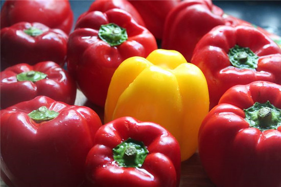 贫血吃什么最好最快的补血（吃什么才能补得快）-1