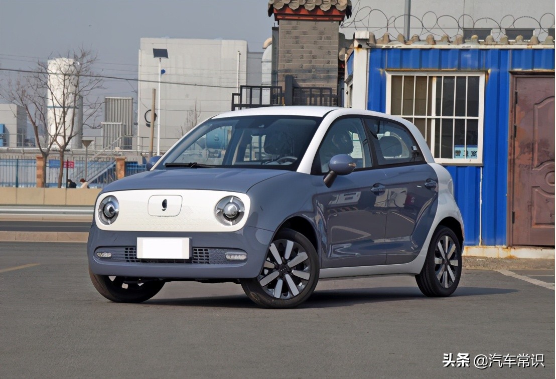 女人开什么车好看又实用（适合女生的几款迷你电动汽车）-3